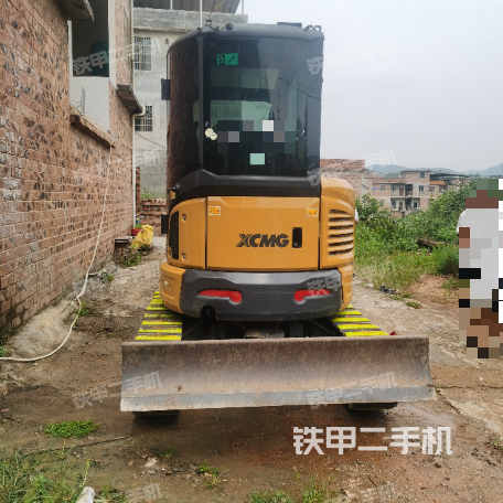 驾驶室整体（整机外观）