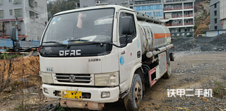 程力專汽東風(fēng)底盤加油車油罐車實(shí)拍圖片