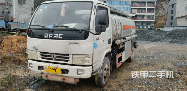 整机左侧（设备外观及核心部件）