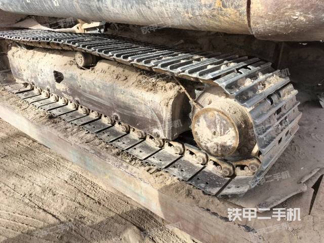 单侧履带整体（整机外观）