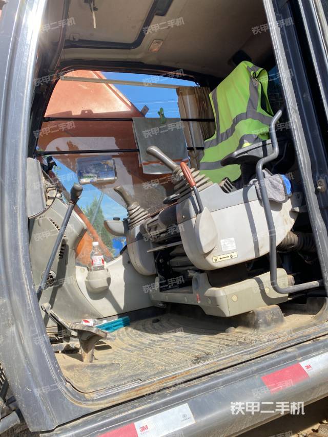 驾驶室整体（整机外观）