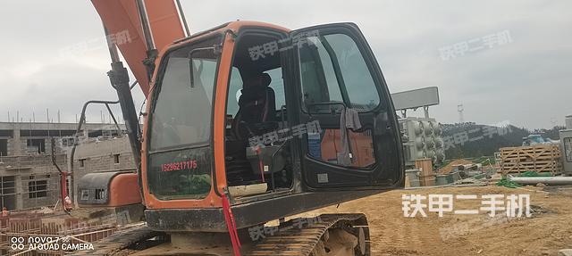 駕駛室整體（整機(jī)外觀）