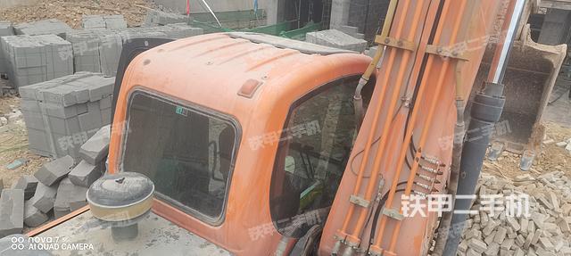 駕駛室頂部（整機(jī)外觀）