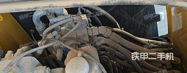 回轉(zhuǎn)馬達和主控閥（整機外觀）