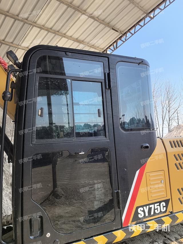 驾驶室整体（整机外观）