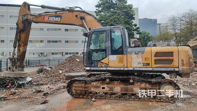 驾驶室顶部（整机外观）