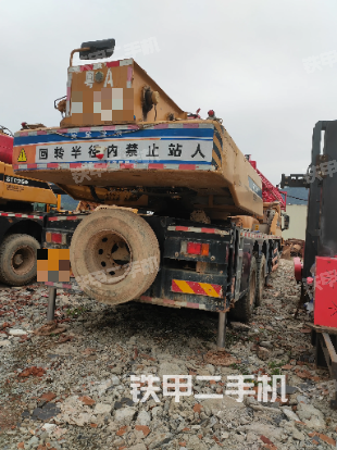 整機(jī)右側(cè)(設(shè)備外觀及核心部件) 整機(jī)右側(cè)(設(shè)備外觀及核心部件)