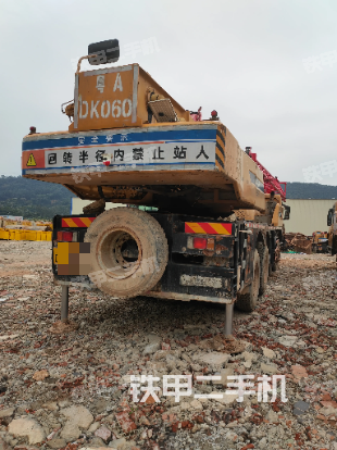 整機右側(cè)(設(shè)備外觀及核心部件) 整機右側(cè)(設(shè)備外觀及核心部件)