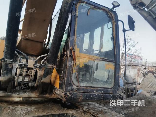 驾驶室整体（整机外观）