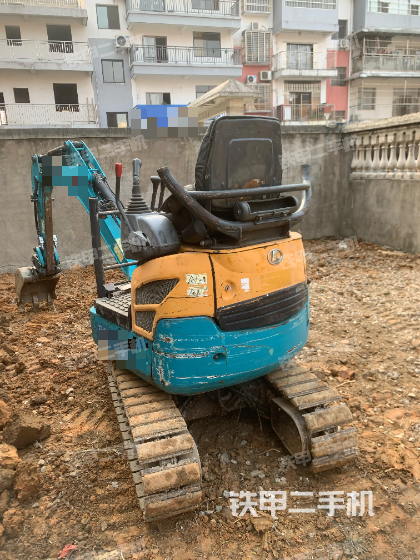 駕駛室整體（整機(jī)外觀）