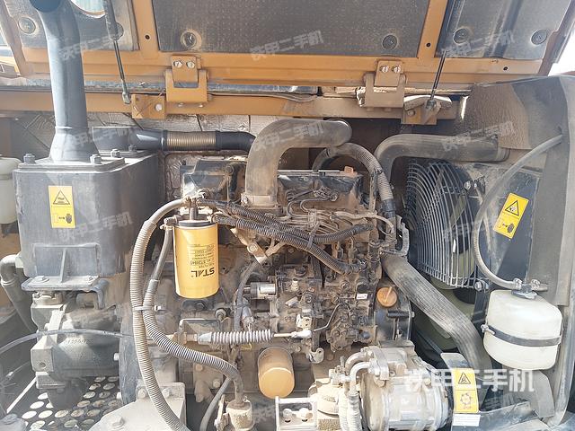 发动机整体俯视（整机外观）