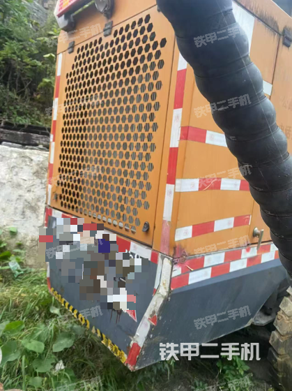 整機(jī)右側(cè)（設(shè)備外觀及核心部件）