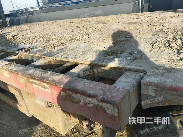 駕駛室操作臺（設(shè)備外觀及核心部件）