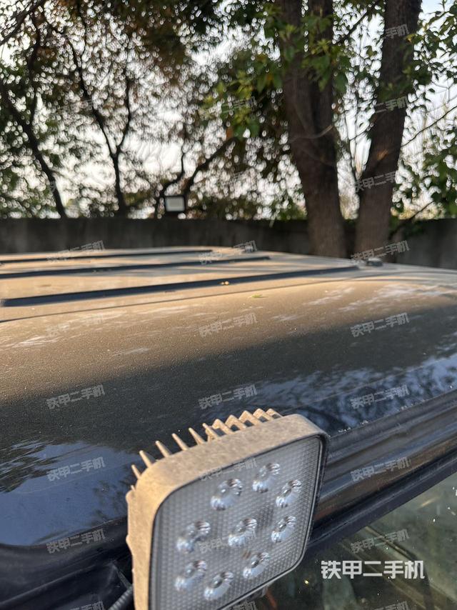 駕駛室頂部（整機(jī)外觀）