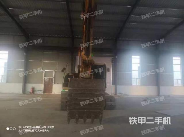 驾驶室顶部（整机外观）