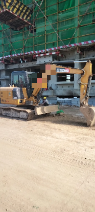 驾驶室顶部（整机外观）