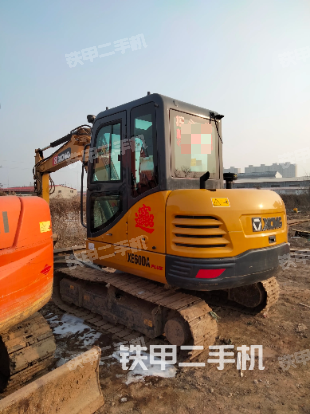 单侧履带整体（整机外观）