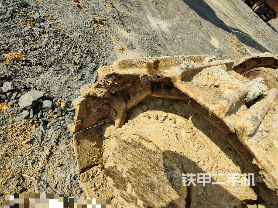 單側(cè)履帶整體（整機(jī)外觀）