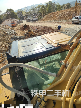 駕駛室頂部（整機(jī)外觀）