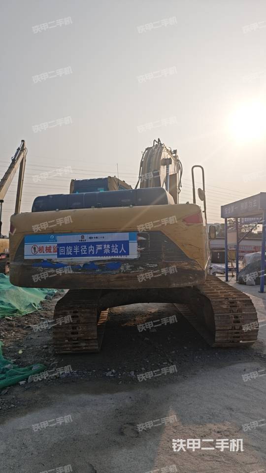 駕駛室頂部（整機(jī)外觀）