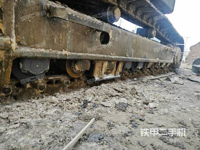 单侧履带整体（整机外观）