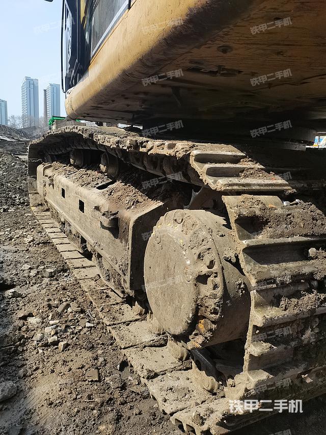 單側(cè)履帶整體（整機(jī)外觀）