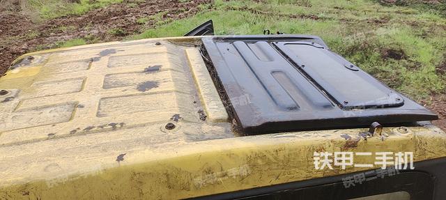 驾驶室顶部（整机外观）