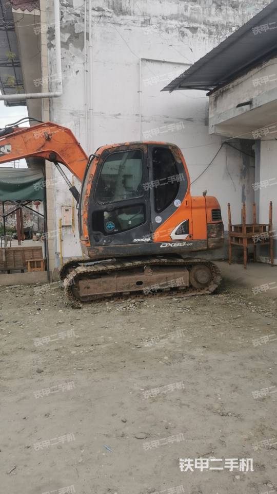 整機(jī)右后45°(整機(jī)外觀) 整機(jī)右后45°(整機(jī)外觀)