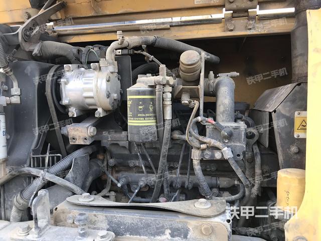 發(fā)動(dòng)機(jī)整體俯視(整機(jī)外觀) 發(fā)動(dòng)機(jī)整體俯視(整機(jī)外觀)