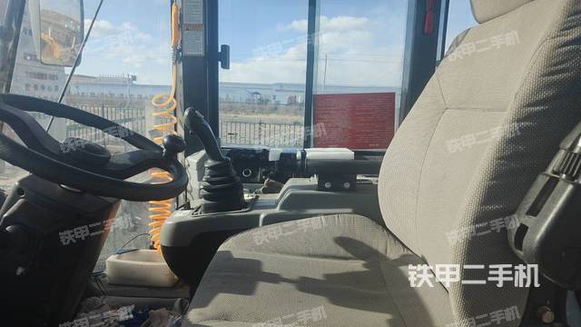 駕駛室工作臺（整機(jī)外觀及大件）