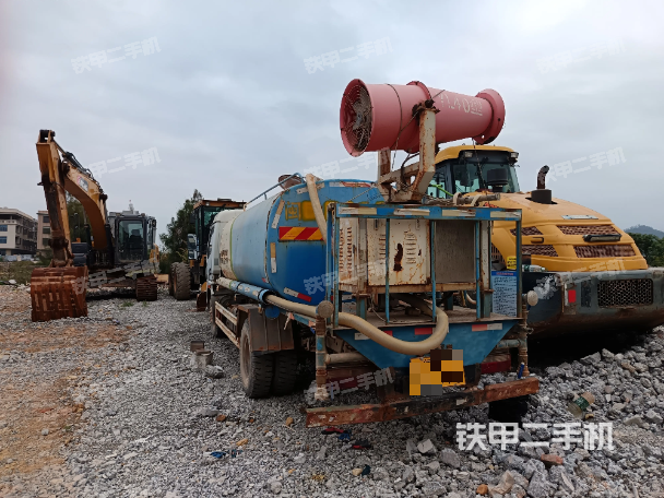 整机右后45°（设备外观及核心部件）