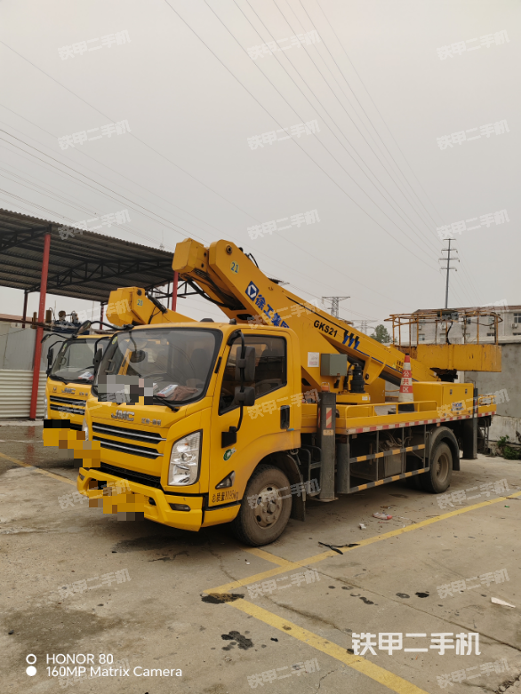 整機右后45°（設備外觀及核心部件）