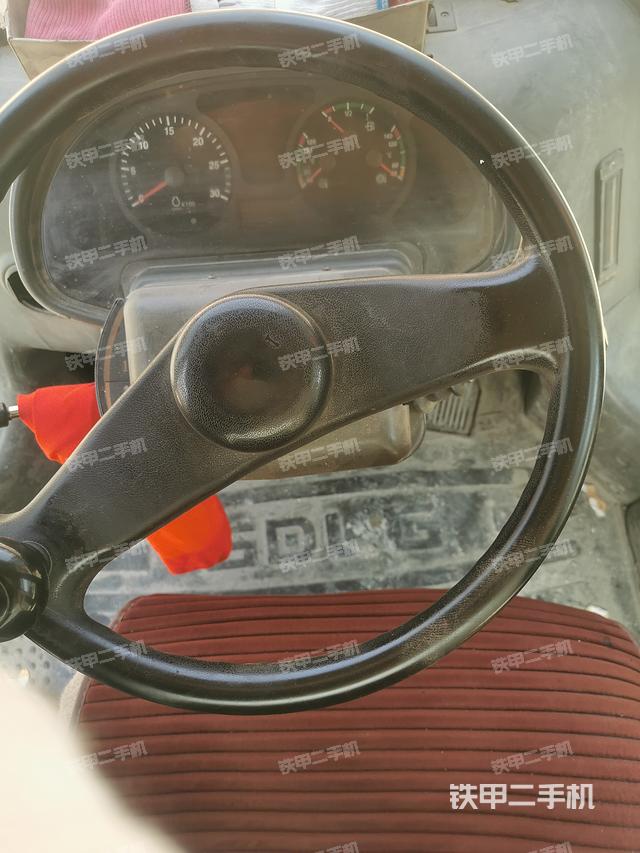 駕駛室操作臺（整機外觀及大件）