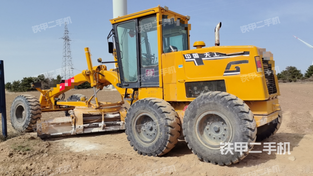 整機(jī)左側(cè)(設(shè)備外觀及核心部件) 整機(jī)左側(cè)(設(shè)備外觀及核心部件)