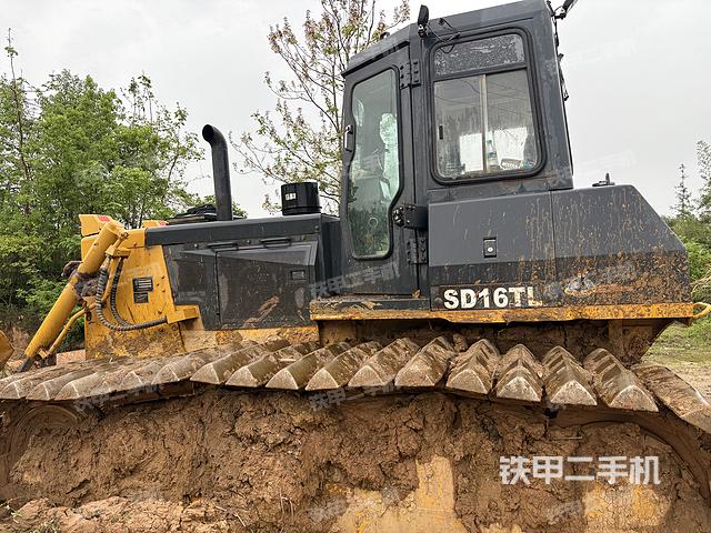 整机右后45°（设备外观及核心部件）