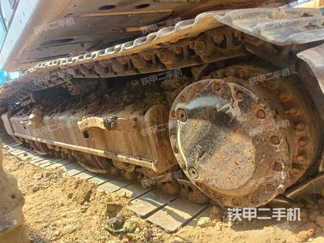 单侧履带整体（整机外观）