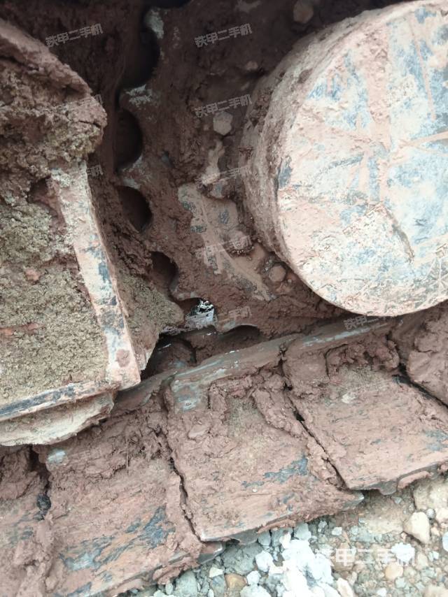 單側(cè)履帶整體（整機(jī)外觀）