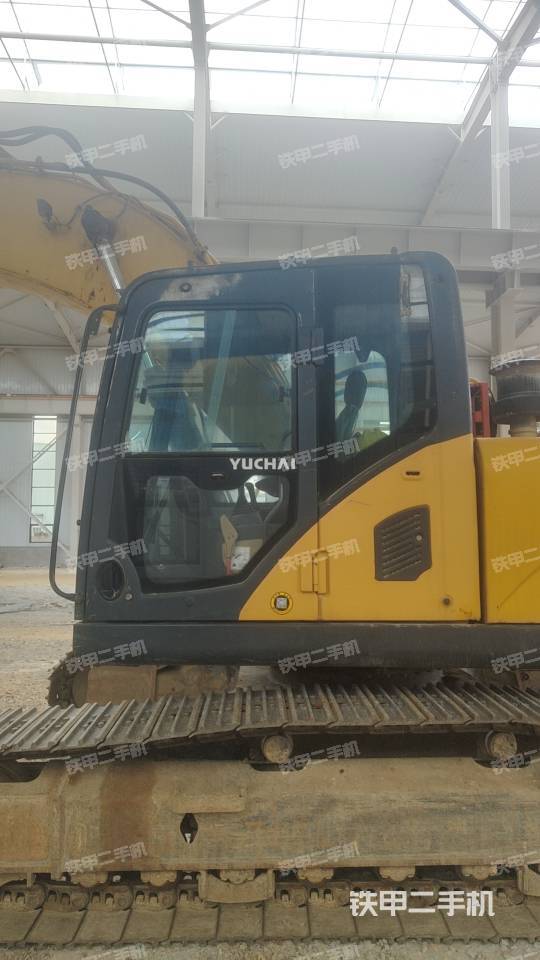 駕駛室頂部（整機(jī)外觀）