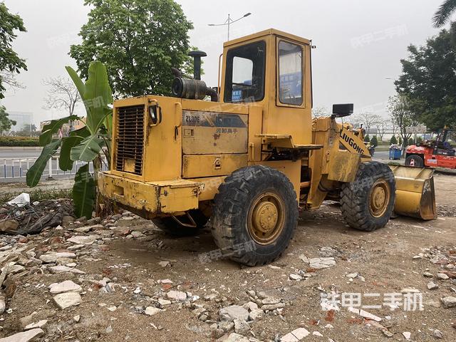 整機(jī)右后45°(整機(jī)外觀及大件) 整機(jī)右后45°(整機(jī)外觀及大件)