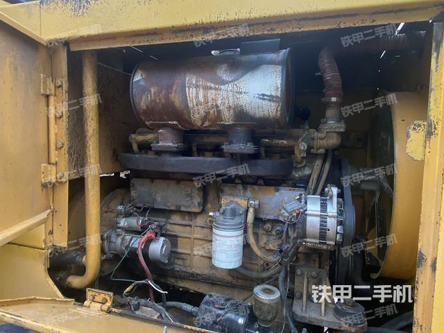 發(fā)動機(jī)左側(cè)(整機(jī)外觀及大件) 發(fā)動機(jī)左側(cè)(整機(jī)外觀及大件)