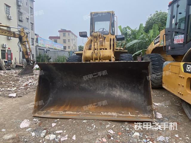 工作裝置整體(整機(jī)外觀及大件) 工作裝置整體(整機(jī)外觀及大件)