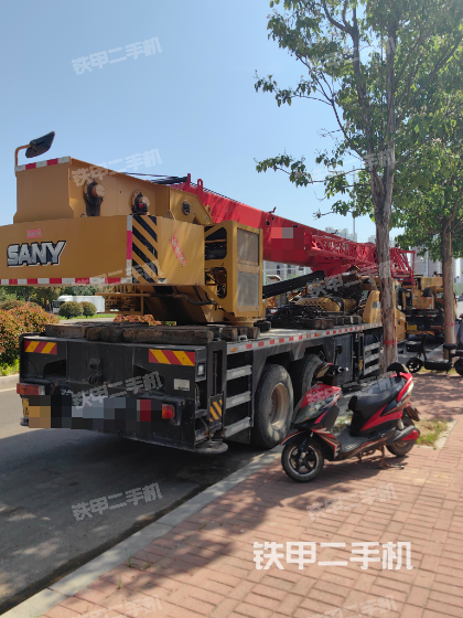 整機(jī)右后45°(設(shè)備外觀及核心部件) 整機(jī)右后45°(設(shè)備外觀及核心部件)