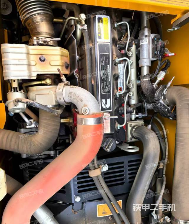 發(fā)動機整體俯視(整機外觀) 發(fā)動機整體俯視(整機外觀)