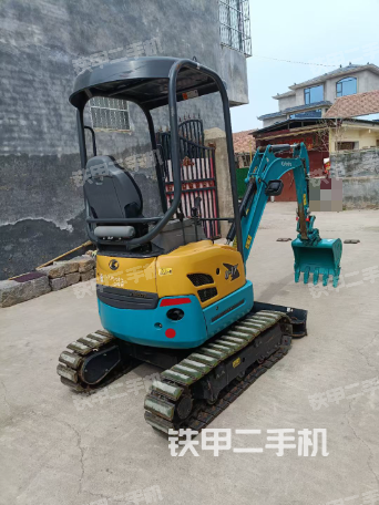 整機右后45°（整機外觀）