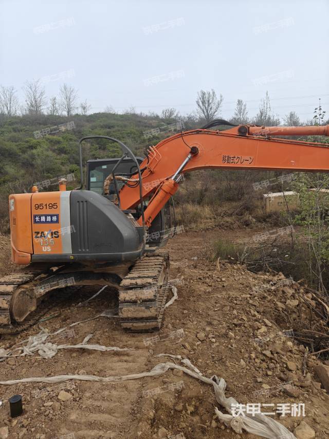 單側履帶整體(整機外觀) 單側履帶整體(整機外觀)