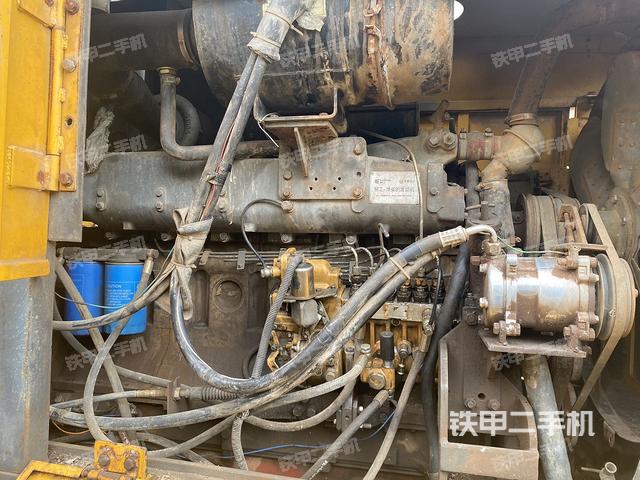 發(fā)動機左側(整機外觀及大件) 發(fā)動機左側(整機外觀及大件)