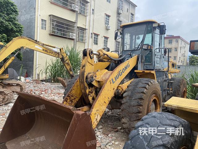 柳工ZL50CN裝載機(jī)