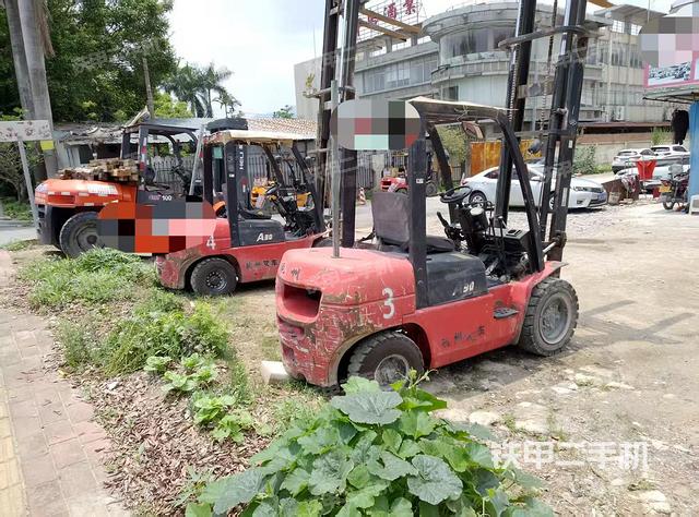 整机右后45°（设备外观及核心部件）