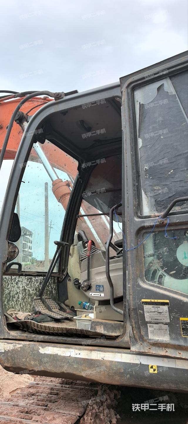 驾驶室整体（整机外观）