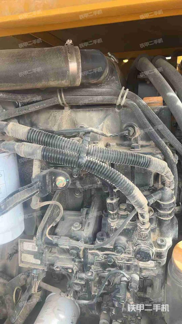 发动机整体俯视(整机外观) 发动机整体俯视(整机外观)